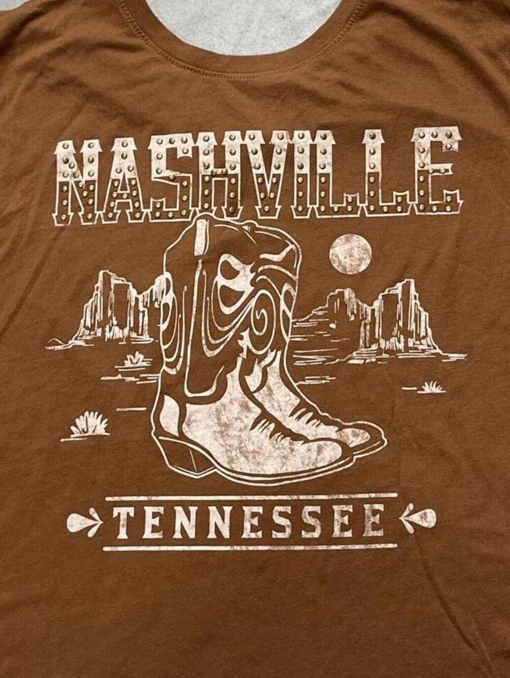 Nashville Tennessee Preowned Medium T-shirt